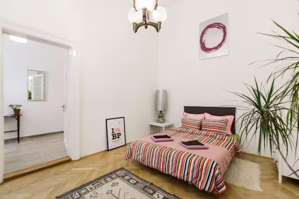 Central Apartment Kiraly Street Budapesta Exterior foto
